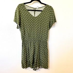 Old Navy Short Sleeve Romper Olive Medium